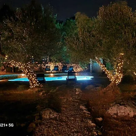 Trullo I Melograni * Ceglie Messapica